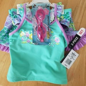 Size 5/6 Little girl swimsuit